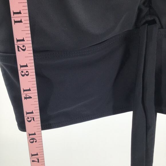 BLOOMCHIC SZ 14-16 1X Black V-Neck Ruffle Short Sleeve Pullover Crop Top NWT B19 - Picture 3 of 6